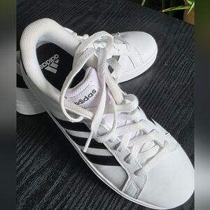 Adidas Women's White and Black Sneakers